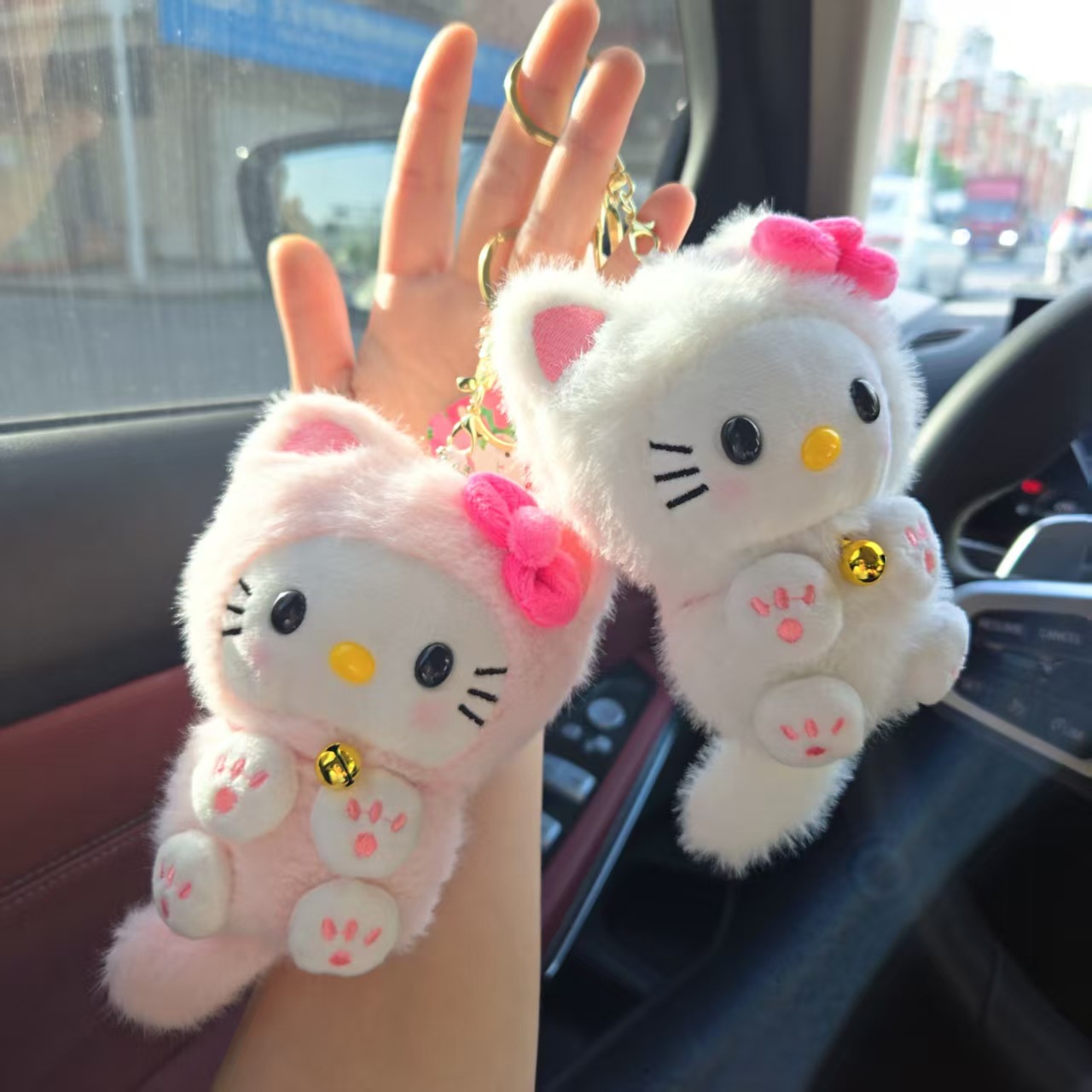 قلادة هالو كيتي اللطيفة على شك - مراجعة Car Accessories Cute وسعره