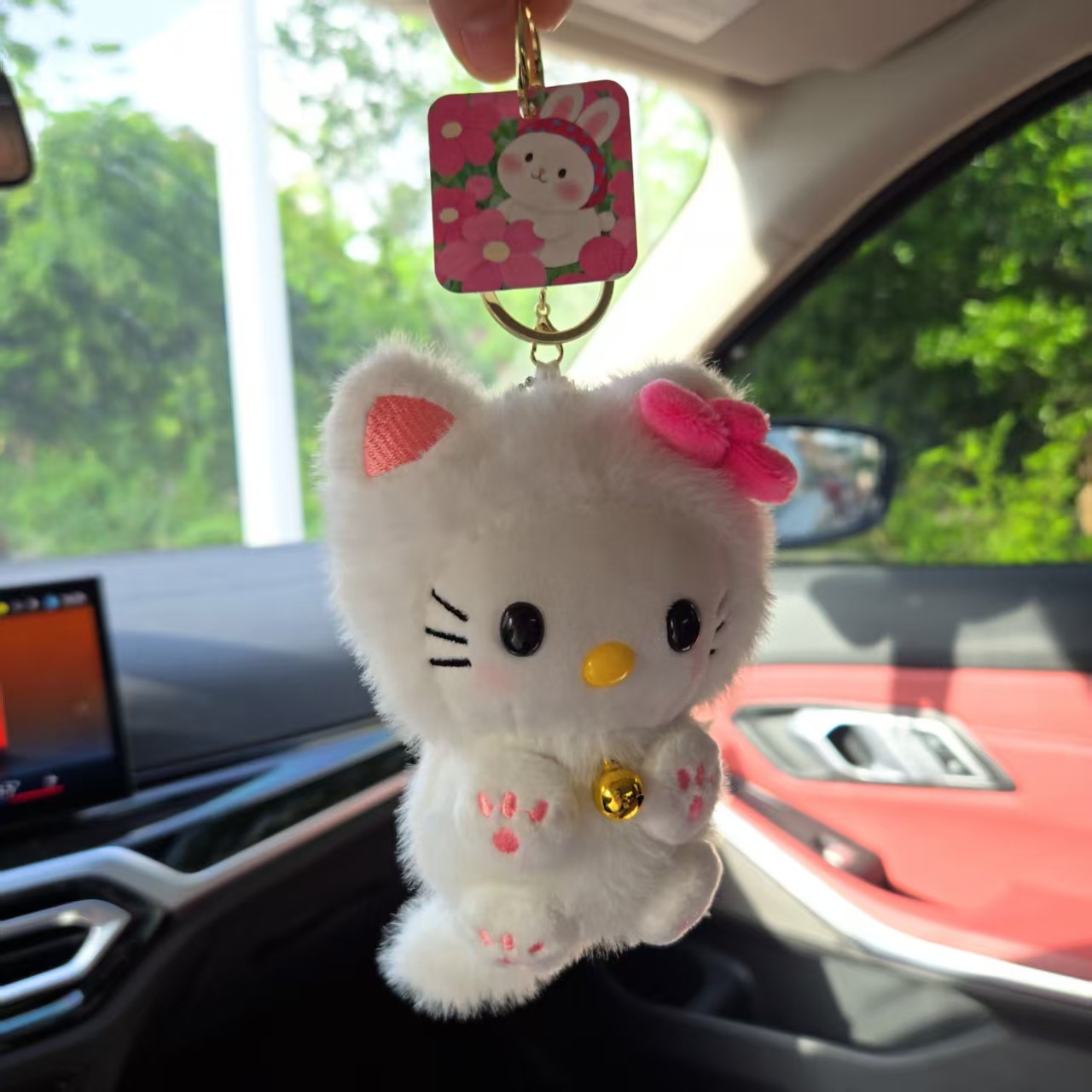 قلادة هالو كيتي اللطيفة على شك - مراجعة Car Accessories Cute وسعره